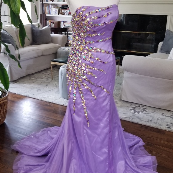 NEW Lavander Beaded Formal Prom Karishma Gown Sz 8 - Picture 6 of 8